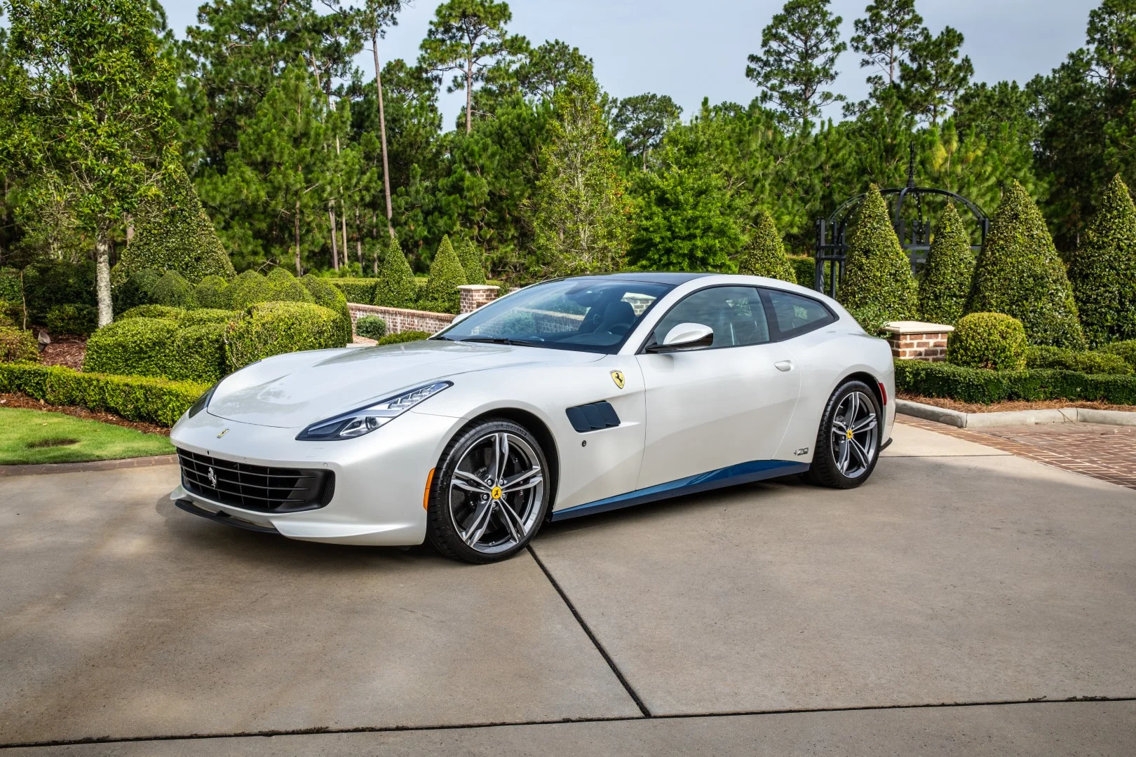 2018 Ferrari GTC4Lusso for Sale | duPont REGISTRY