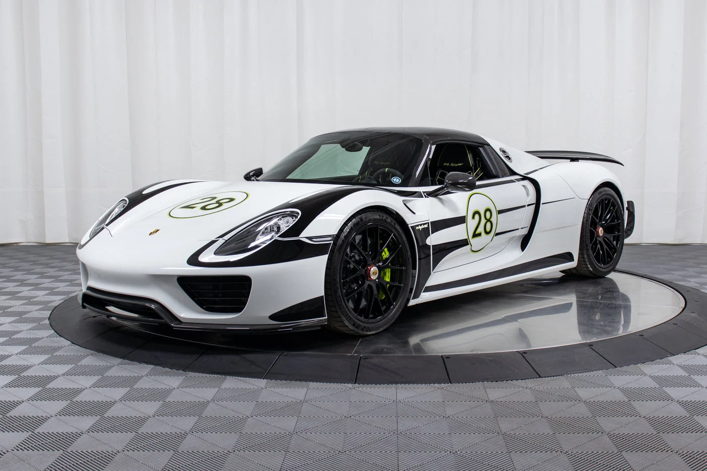 2015 Porsche 918 Spyder for Sale | duPont REGISTRY