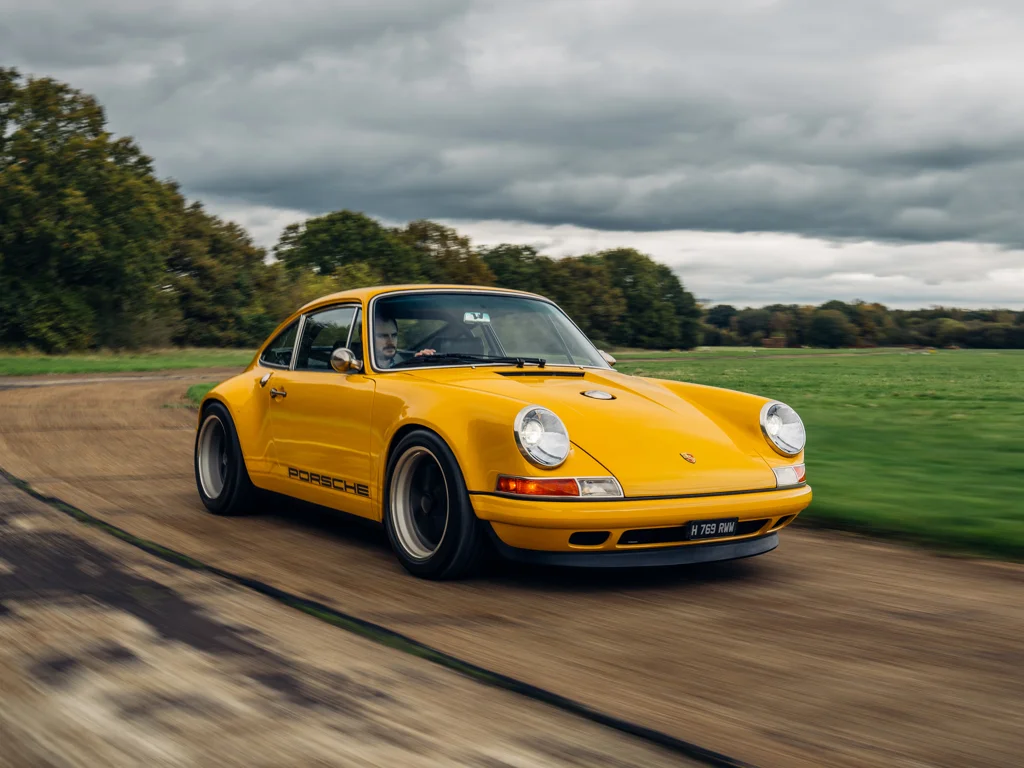 PORSCHE911様 1990 Porsche 911 Reimagined by Singer for Sale | duPont REGISTRY