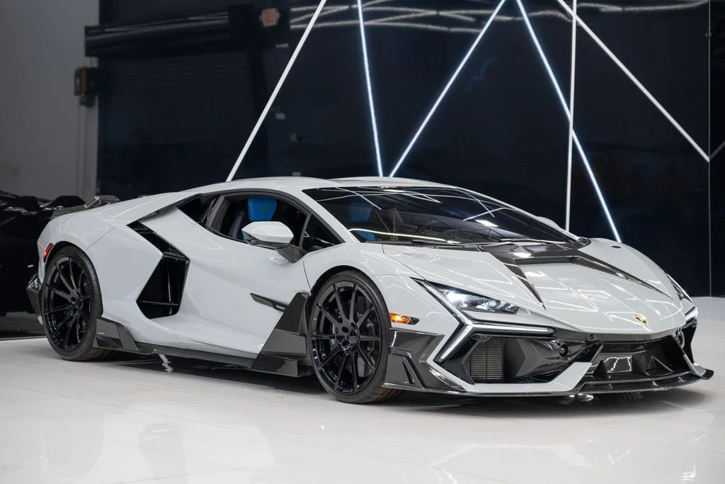 2025 Lamborghini Revuelto for Sale | duPont REGISTRY