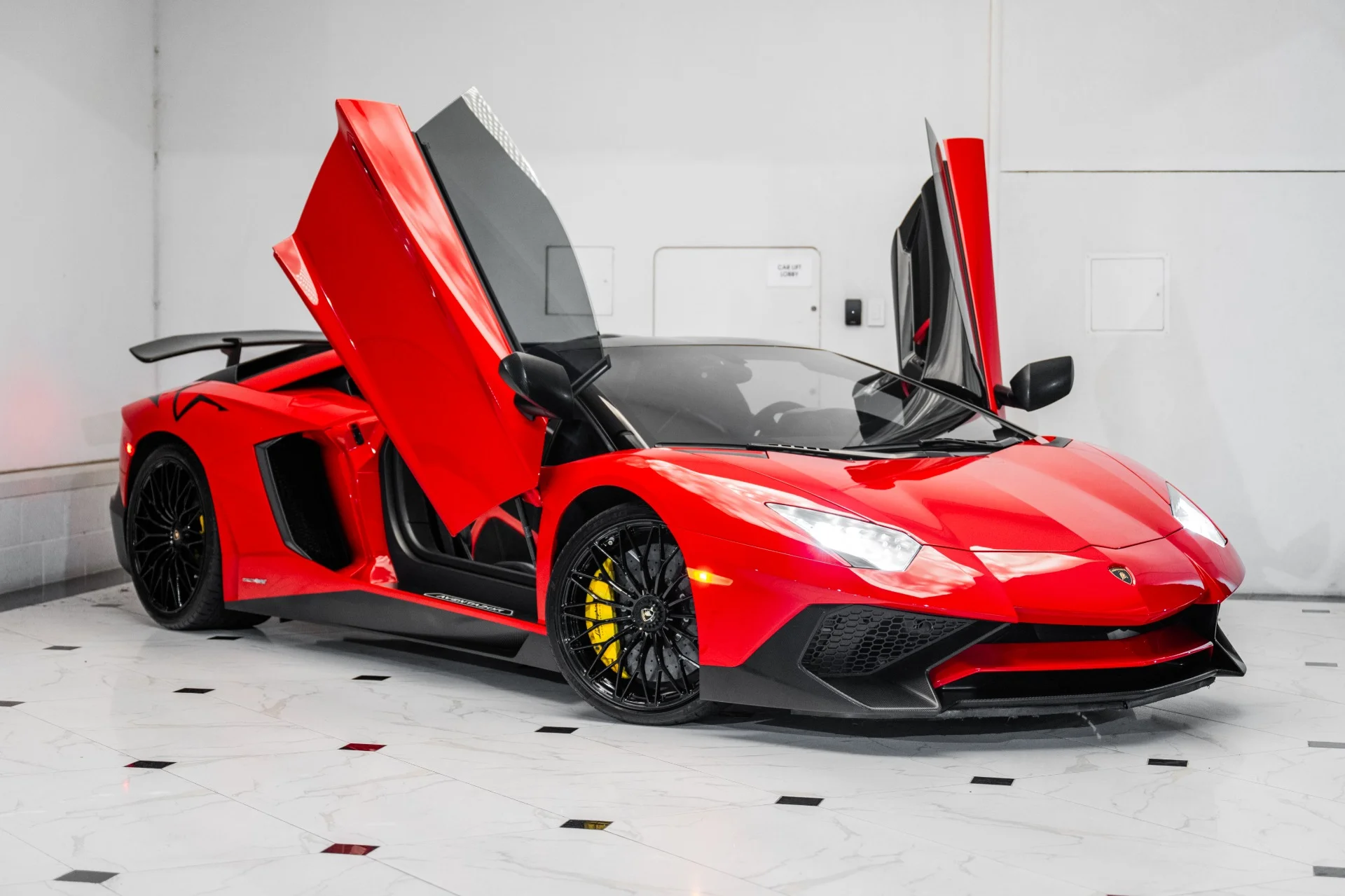 2016 Lamborghini Aventador SV Roadster for Sale | duPont REGISTRY