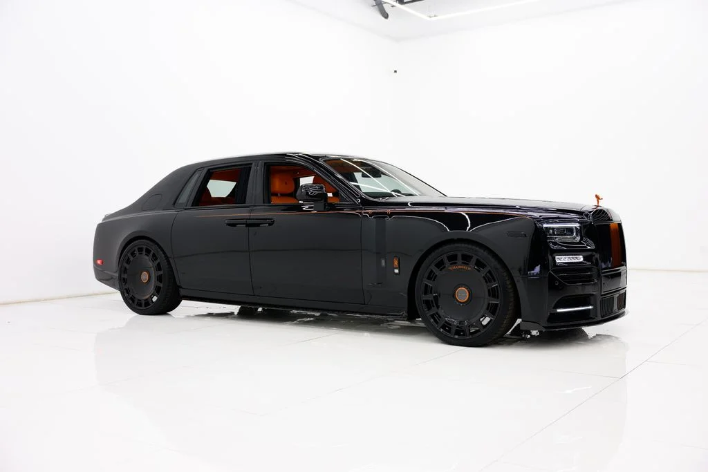 洋書 Rolls-Royce The Derby Phantoms ROLLS ROYCE THE DERBY PHANTOMS - by Dalton Lawrence