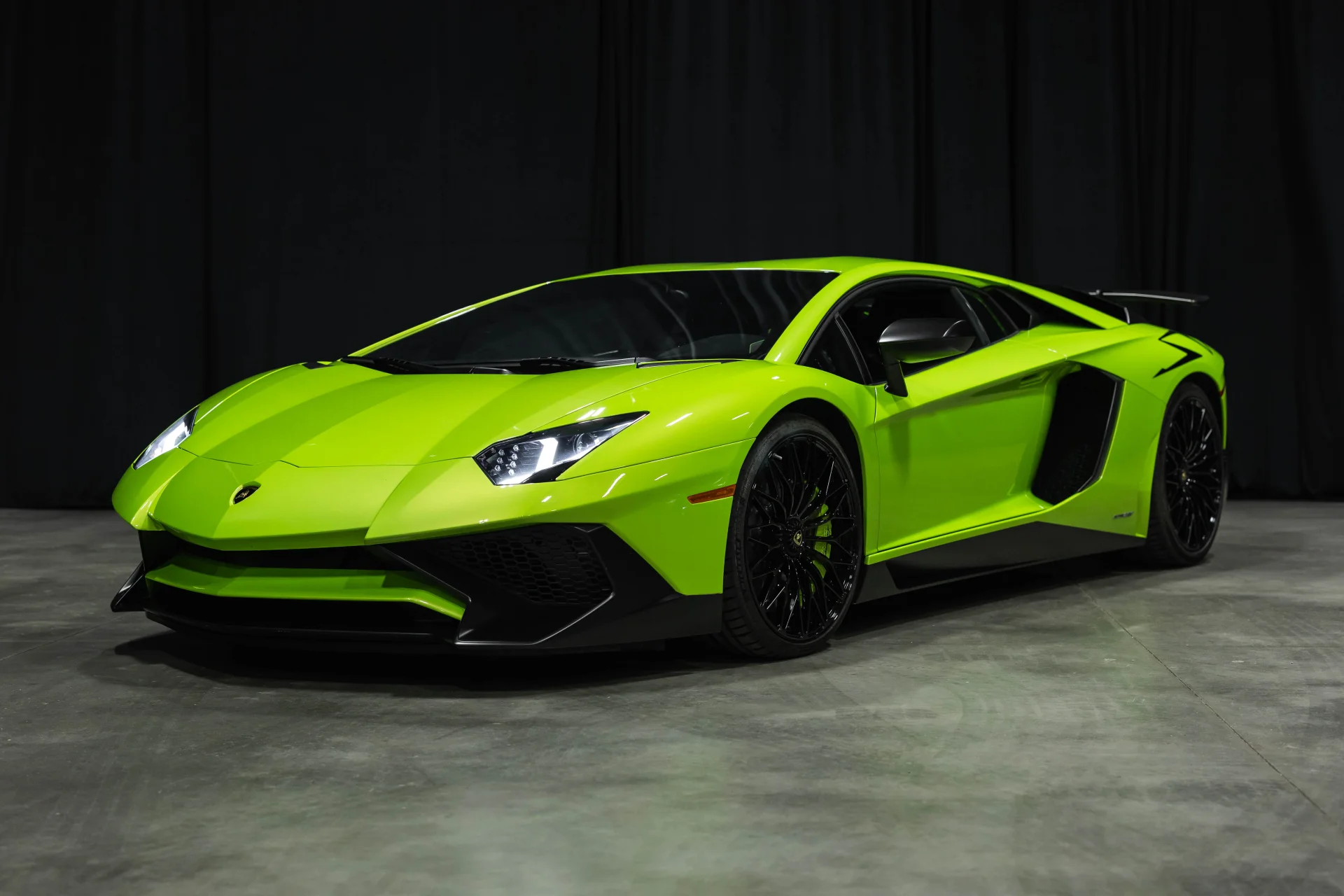 2016 Lamborghini Aventador SV for Sale | duPont REGISTRY