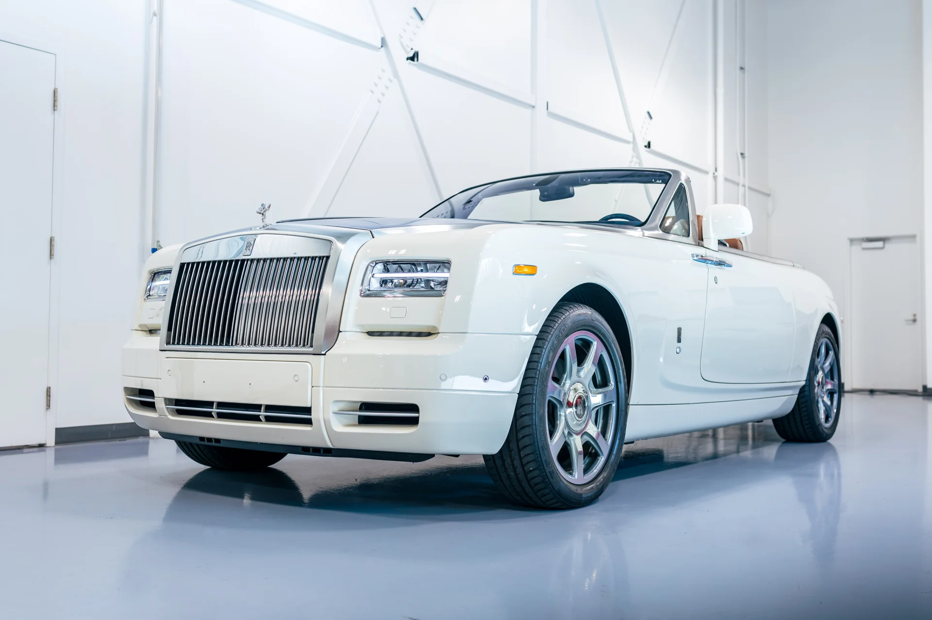 2014 Rolls-Royce Phantom Drophead Coupe for Sale | duPont REGISTRY
