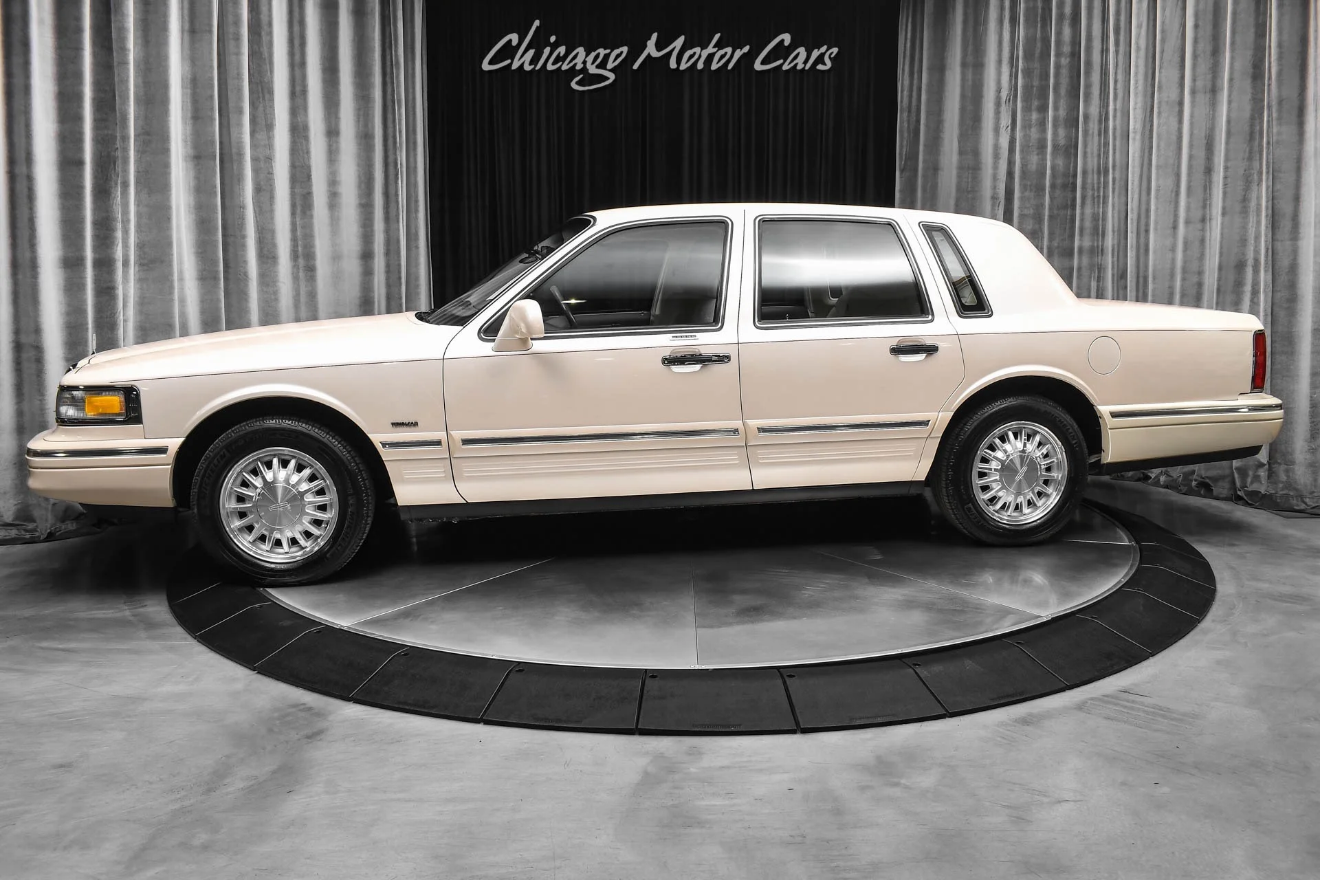 1997 Lincoln Town Car for Sale | duPont REGISTRY