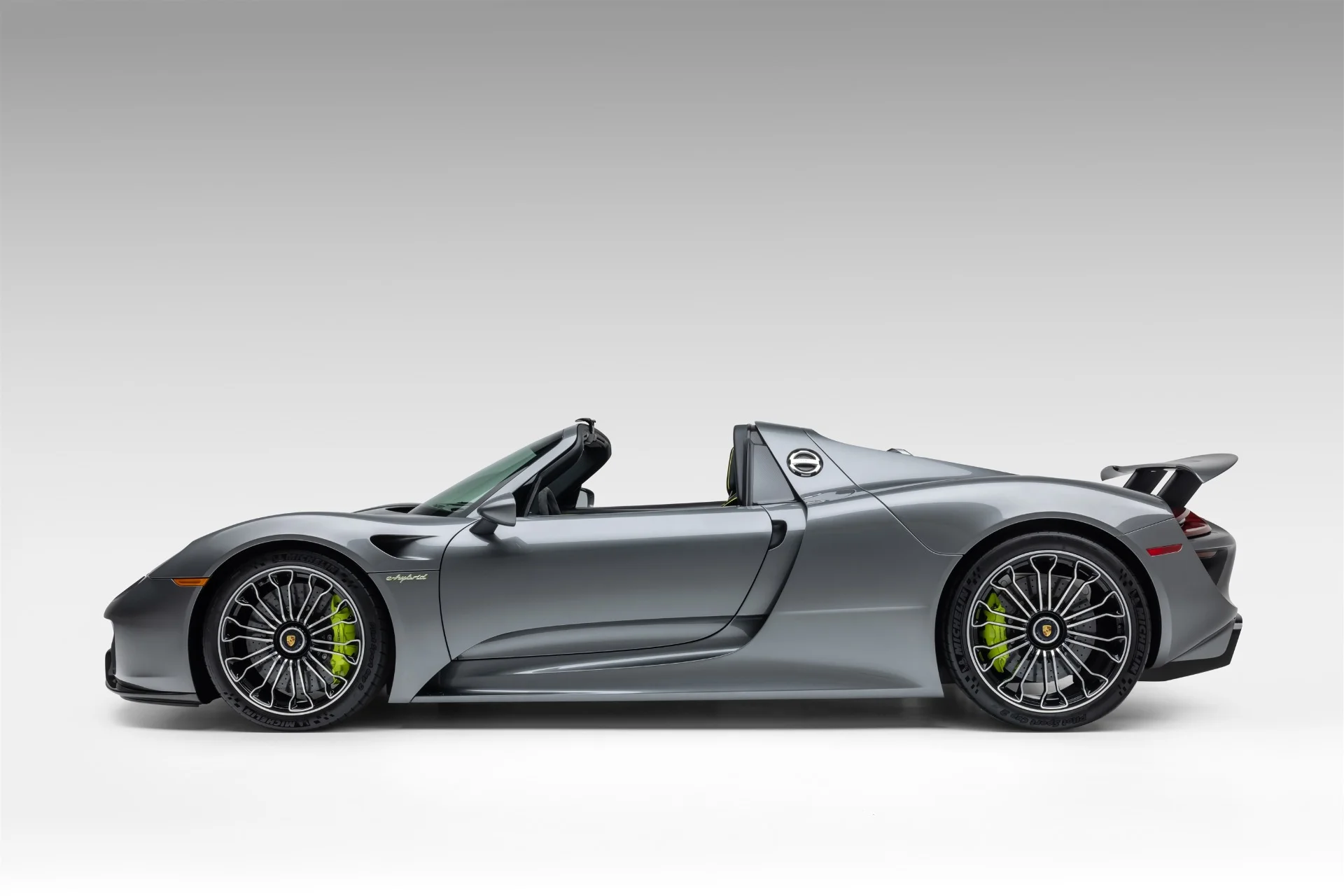 2015 Porsche 918 Spyder for Sale | duPont REGISTRY