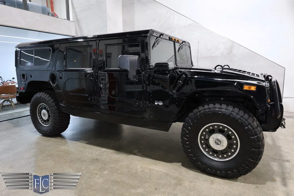 2006 Hummer H1 Enclosednull