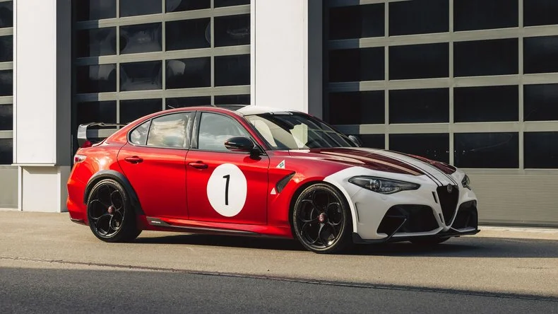 2022 Alfa Romeo Giulia GTA for Sale | duPont REGISTRY