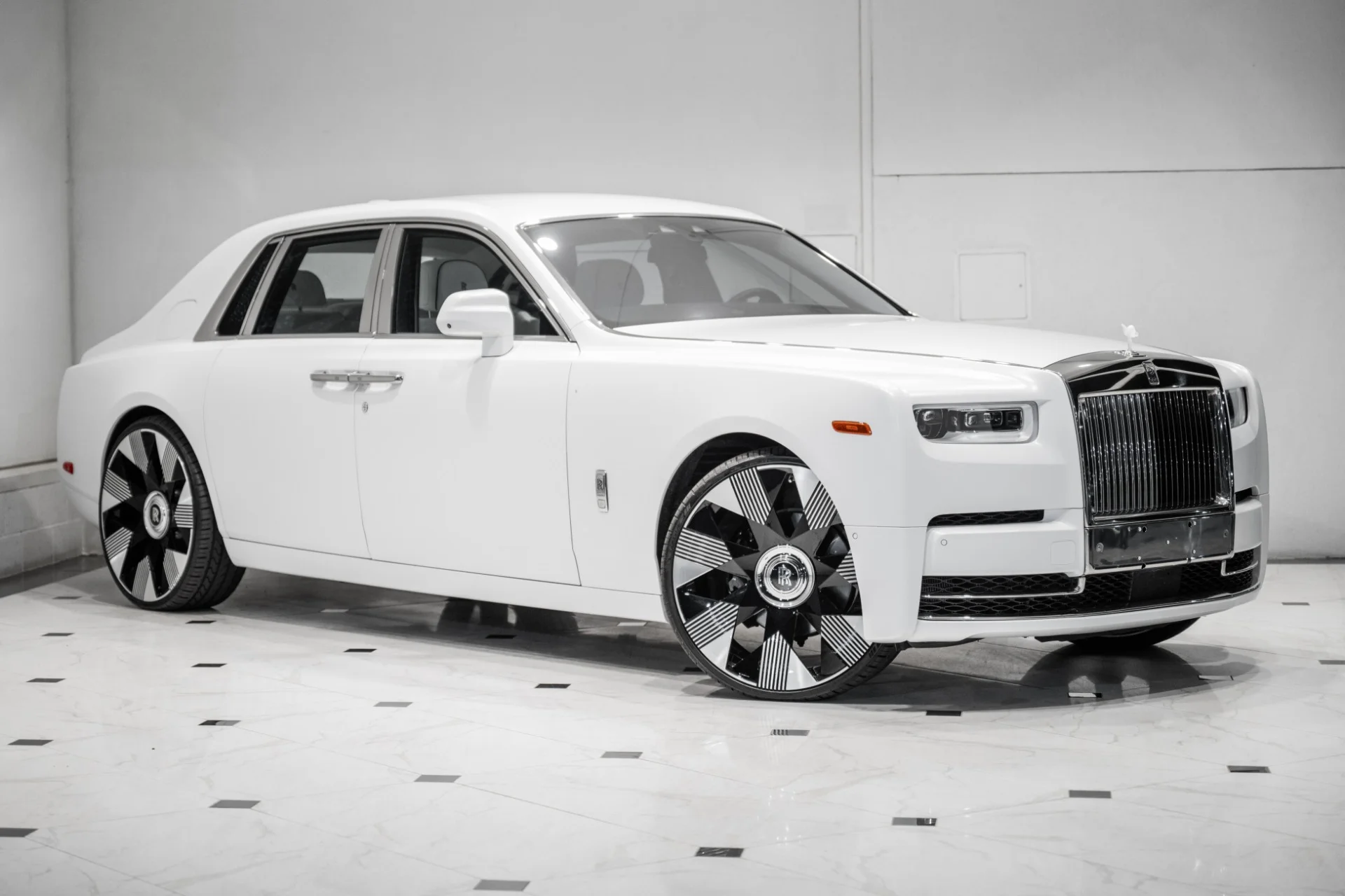 2018 Rolls-Royce Phantom for Sale | duPont REGISTRY