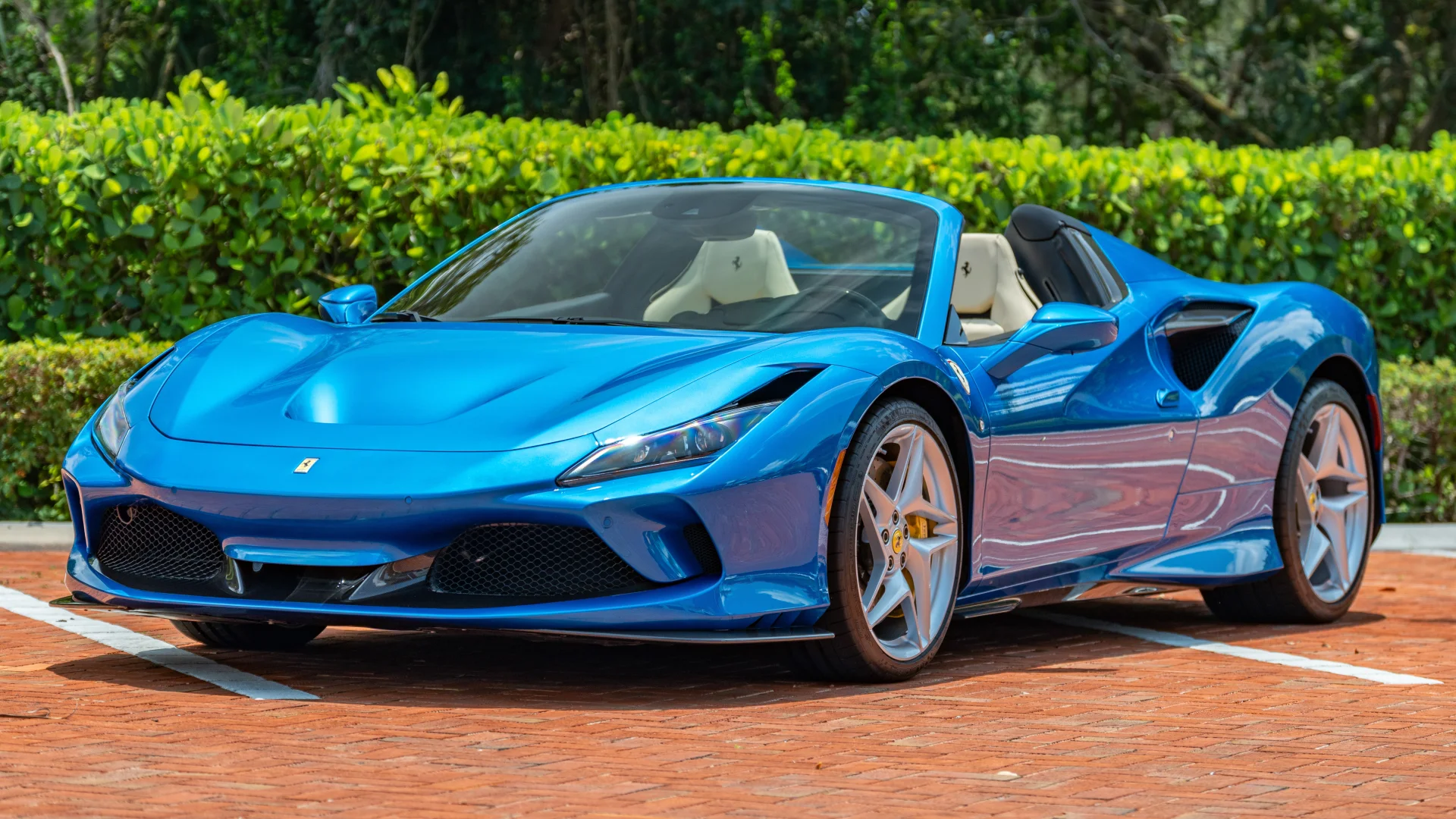 2023 Ferrari F8 Spider for Sale | duPont REGISTRY