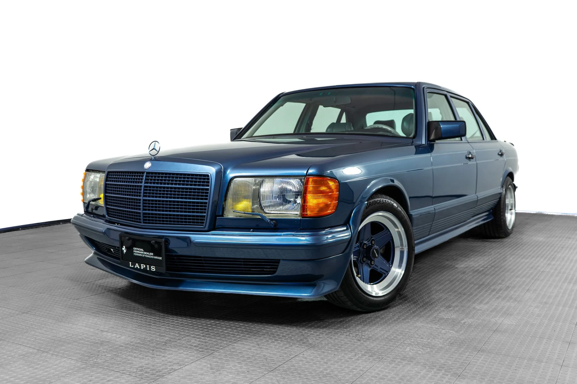 カタログ メルセデスベンツ500SEL 1984年 1984 Mercedes-Benz 500 SEL for Sale | duPont REGISTRY