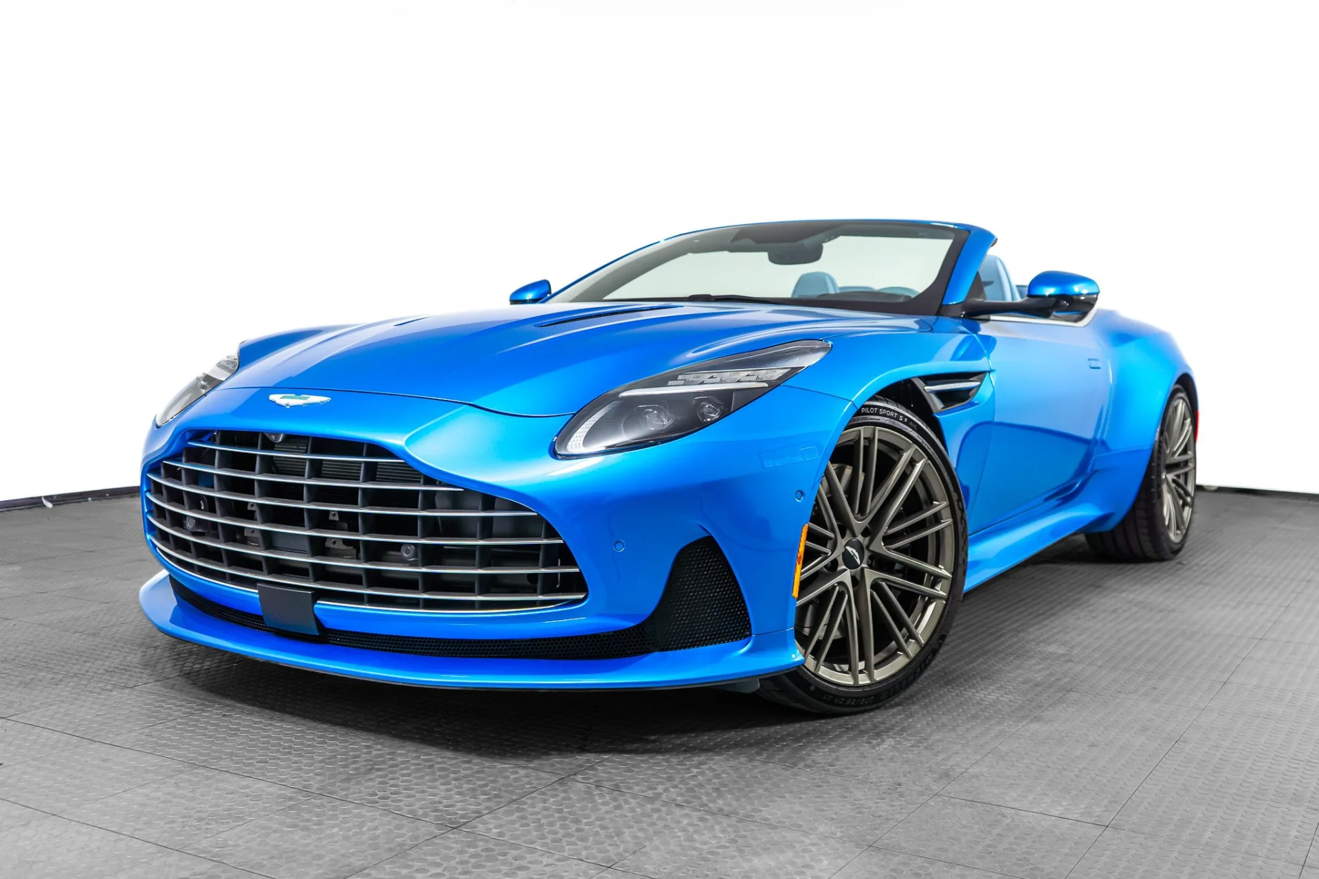 2024 Aston Martin DB12 Volante for Sale | duPont REGISTRY