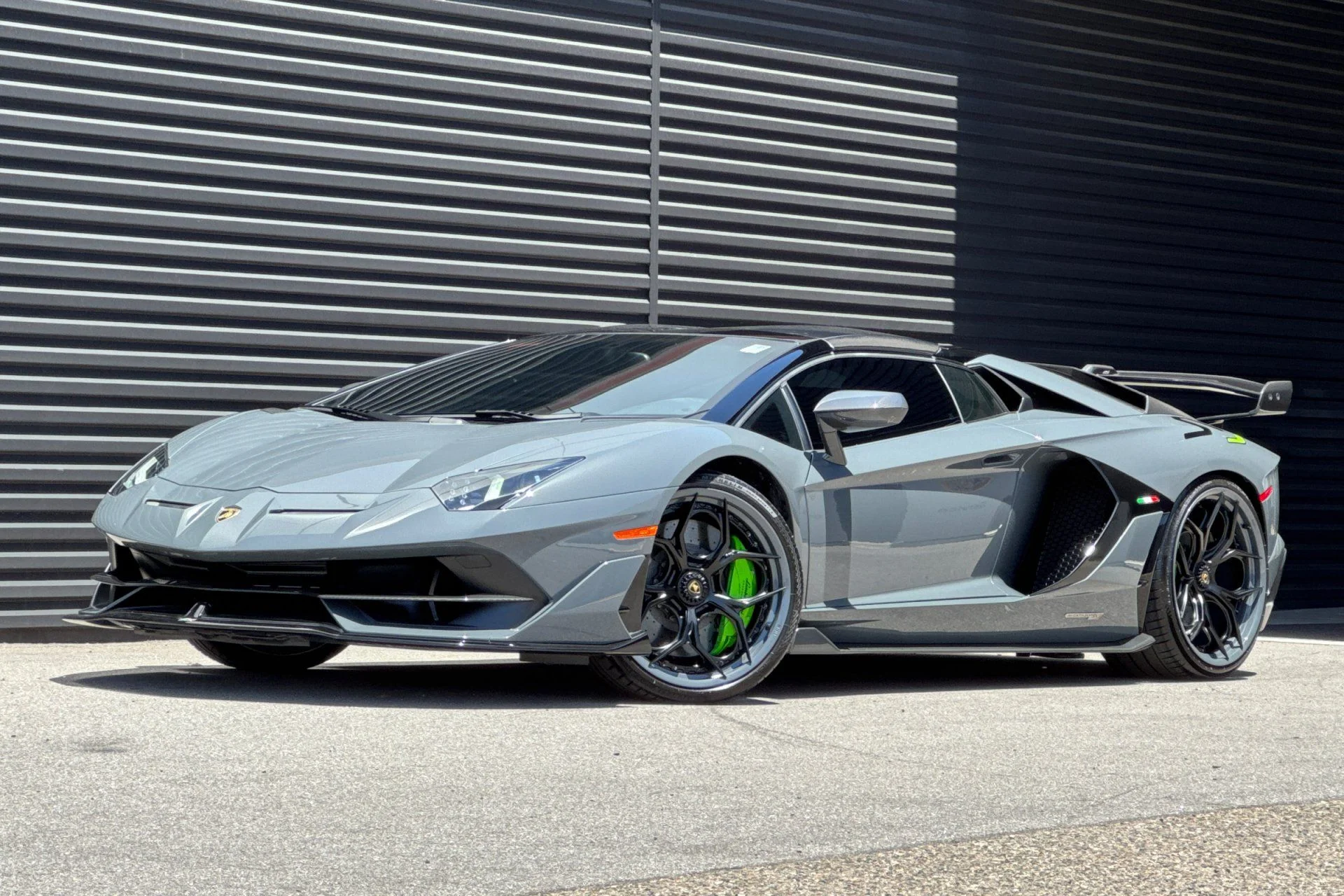 2020 Lamborghini Aventador SVJ Roadster for Sale | duPont REGISTRY