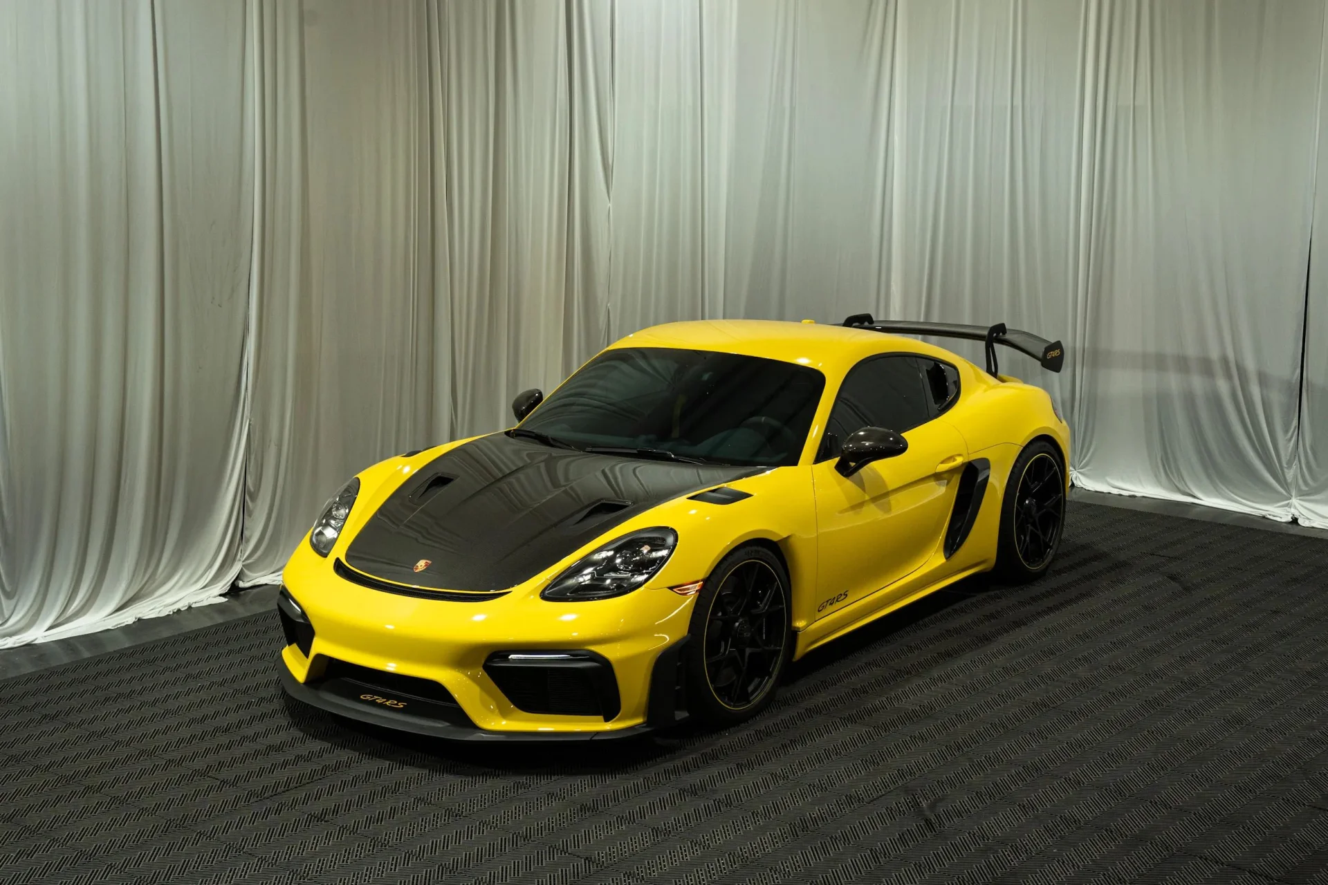 2023 Porsche 718 Cayman GT4 RS
